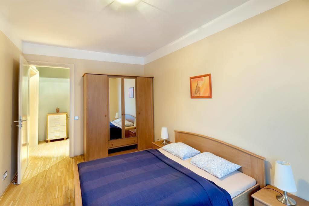 Luxury Apartment River Diamond Residence Praha Bagian luar foto