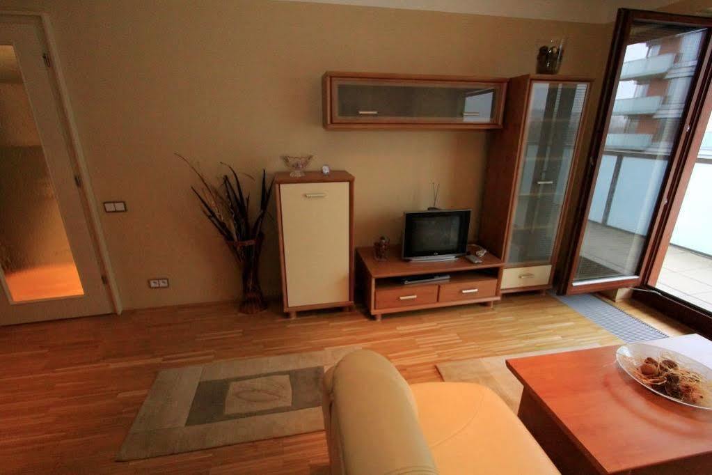 Luxury Apartment River Diamond Residence Praha Bagian luar foto