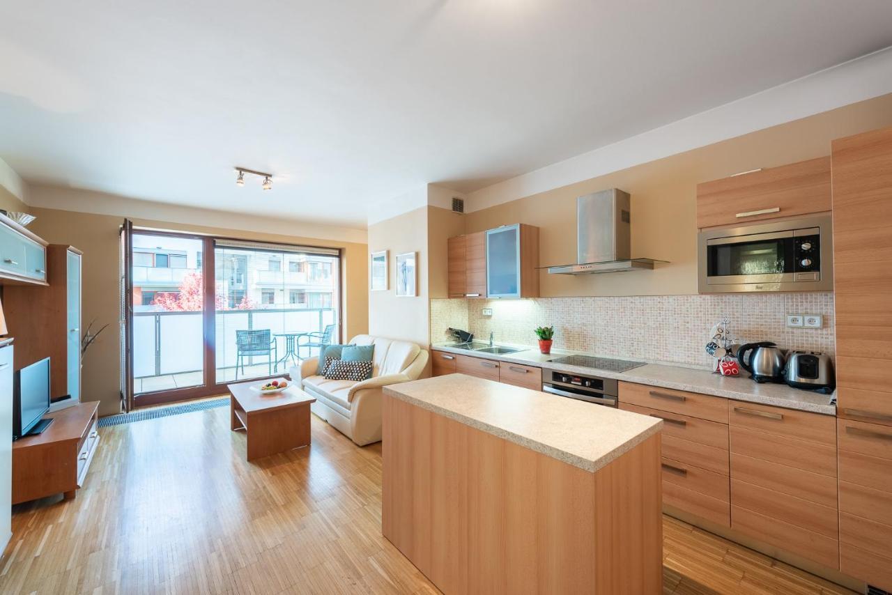 Luxury Apartment River Diamond Residence Praha Bagian luar foto