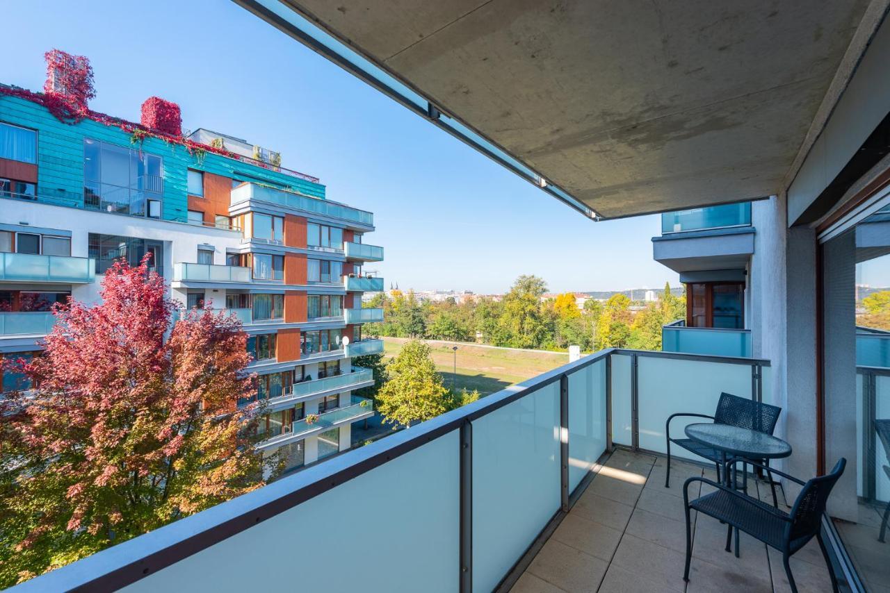 Luxury Apartment River Diamond Residence Praha Bagian luar foto
