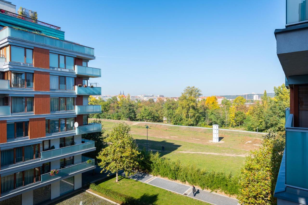 Luxury Apartment River Diamond Residence Praha Bagian luar foto