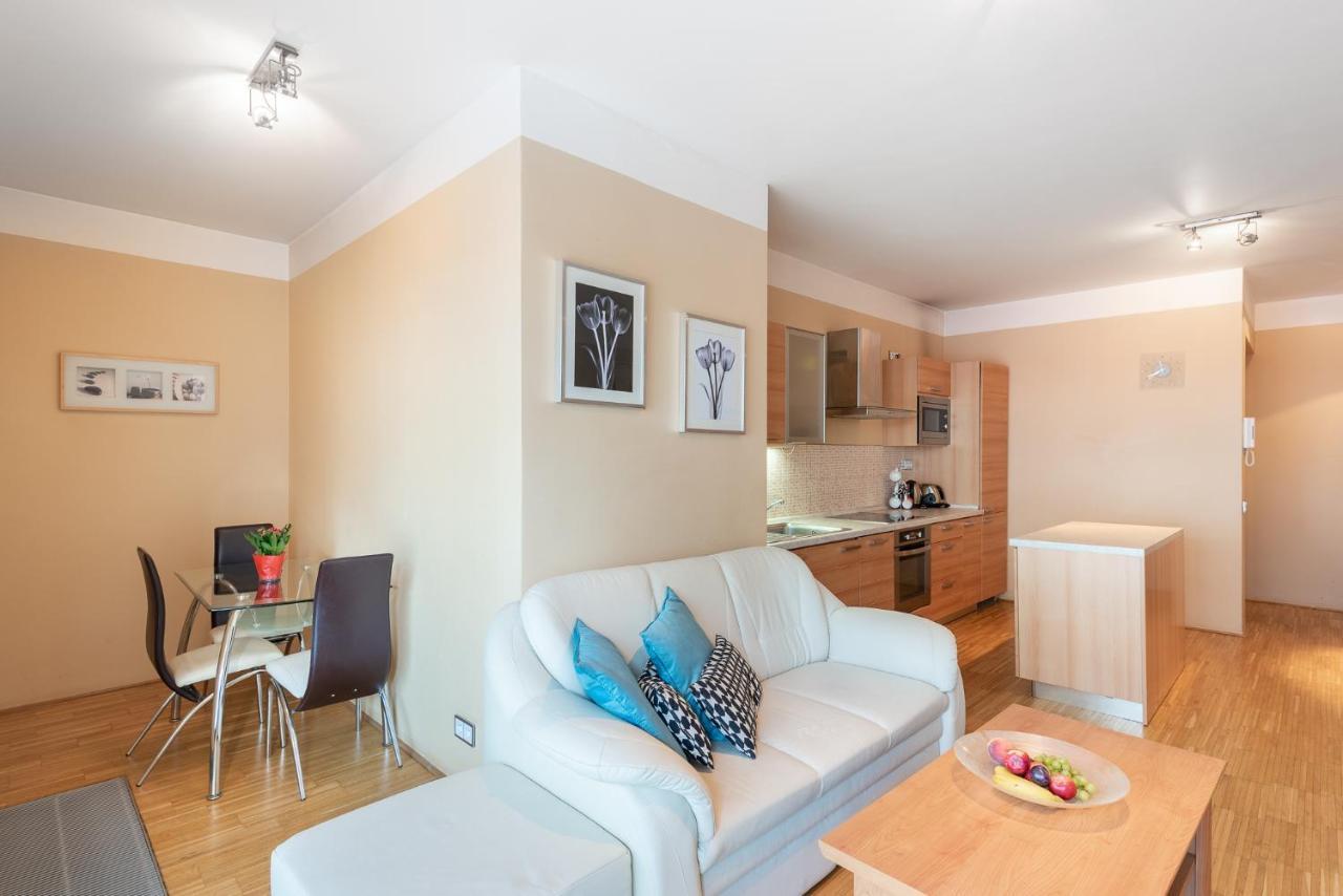 Luxury Apartment River Diamond Residence Praha Bagian luar foto