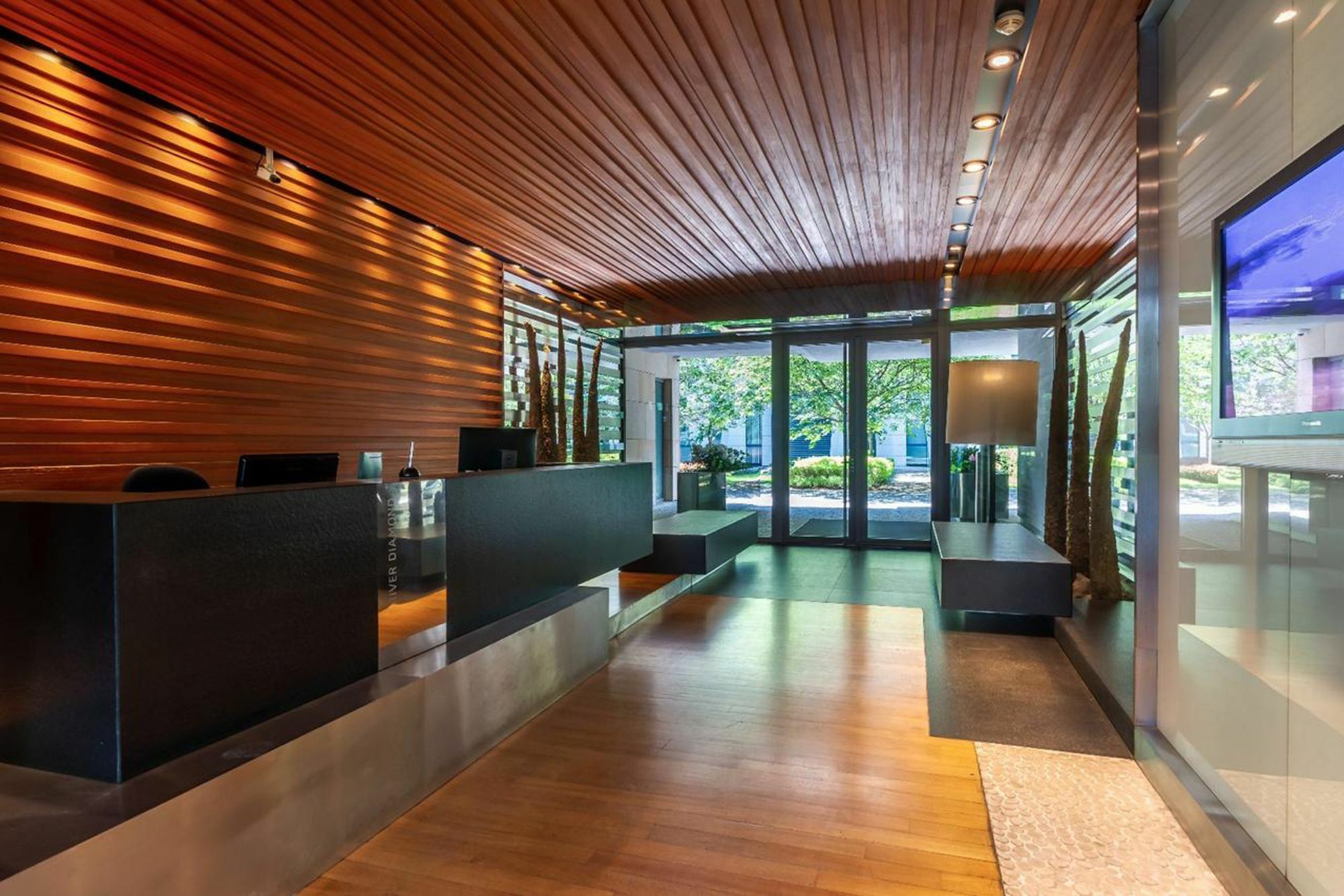 Luxury Apartment River Diamond Residence Praha Bagian luar foto